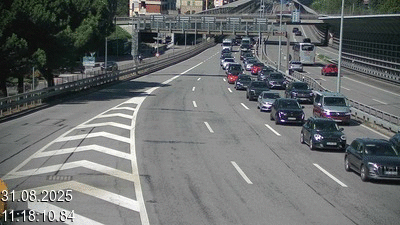 Webcam sur l'A2 en Suisse juste après le passage de la frontière italienne. Vue orientée vers Lugano