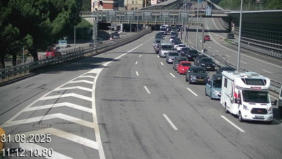 Webcam sur l'A2 en Suisse juste après le passage de la frontière italienne. Vue orientée vers Lugano
