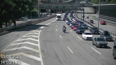 <h2>Webcam sur l'A2 en Suisse juste après le passage de la frontière italienne. Vue orientée vers Lugano</h2>