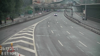 Webcam sur l'A2 en Suisse juste après le passage de la frontière italienne. Vue orientée vers Lugano