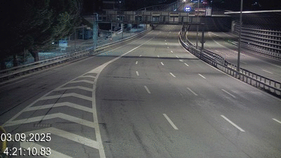 Webcam sur l'A2 en Suisse juste après le passage de la frontière italienne. Vue orientée vers Lugano