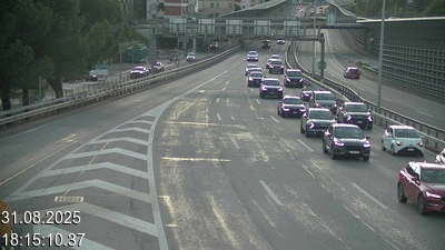 Webcam sur l'A2 en Suisse juste après le passage de la frontière italienne. Vue orientée vers Lugano