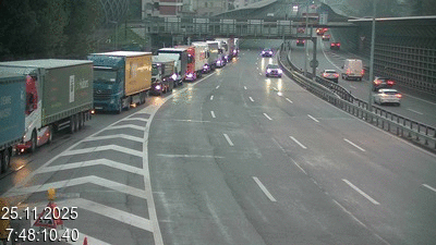 Webcam sur l'A2 en Suisse juste après le passage de la frontière italienne. Vue orientée vers Lugano