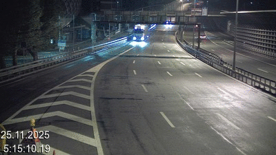 <h2>Webcam sur l'A2 en Suisse juste après le passage de la frontière italienne. Vue orientée vers Lugano</h2>