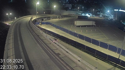 <h2>Webcam à la frontière entre la Suisse et l'Italie. Vue sur le parking camions du poste frontière de l'A2 en Suisse à Chiasso</h2>
