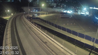Webcam à la frontière entre la Suisse et l'Italie. Vue sur le parking camions du poste frontière de l'A2 en Suisse à Chiasso