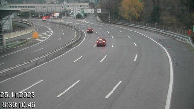 Webcam à la frontière entre la Suisse et l'Italie. Vue orientée vers le poste de contrôle des voitures depuis l'A2 en Suisse à Chiasso vers Como