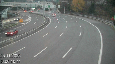 Webcam à la frontière entre la Suisse et l'Italie. Vue orientée vers le poste de contrôle des voitures depuis l'A2 en Suisse à Chiasso vers Como