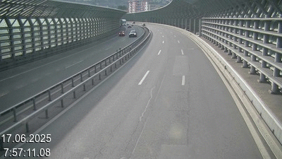Webcam sur l'A2 en Suisse, à 1 kilomètre de la frontière avec l'Italie. Vue orientée vers Come