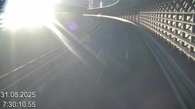 <h2>Webcam sur l'A2 en Suisse, à 1 kilomètre de la frontière avec l'Italie. Vue orientée vers Come</h2>