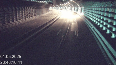 Webcam sur l'A2 en Suisse, à 1 kilomètre de la frontière avec l'Italie. Vue orientée vers Come