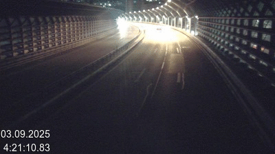 Webcam sur l'A2 en Suisse, à 1 kilomètre de la frontière avec l'Italie. Vue orientée vers Come