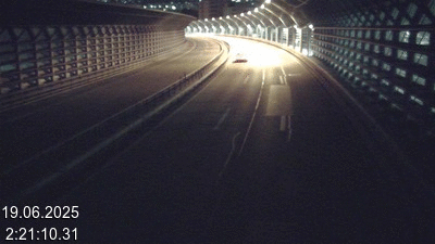 Webcam sur l'A2 en Suisse, à 1 kilomètre de la frontière avec l'Italie. Vue orientée vers Come