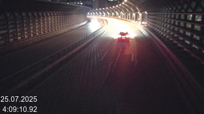 Webcam sur l'A2 en Suisse, à 1 kilomètre de la frontière avec l'Italie. Vue orientée vers Come