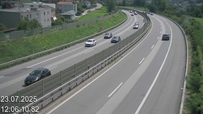 Caméra à hauteur de la station service de Coldrerio, avant Balerna. Vue orientée vers la frontière avec l'Italie se trouvant à 3 kilomètres.