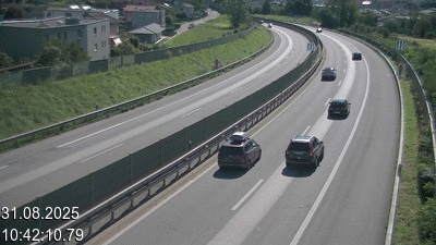 <h2>Caméra à hauteur de la station service de Coldrerio, avant Balerna. Vue orientée vers la frontière avec l'Italie se trouvant à 3 kilomètres.</h2>