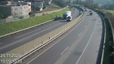 Caméra à hauteur de la station service de Coldrerio, avant Balerna. Vue orientée vers la frontière avec l'Italie se trouvant à 3 kilomètres.