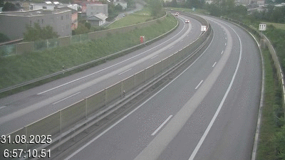 Caméra à hauteur de la station service de Coldrerio, avant Balerna. Vue orientée vers la frontière avec l'Italie se trouvant à 3 kilomètres.