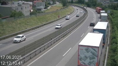 <h2>Caméra à hauteur de la station service de Coldrerio, avant Balerna. Vue orientée vers la frontière avec l'Italie se trouvant à 3 kilomètres.</h2>