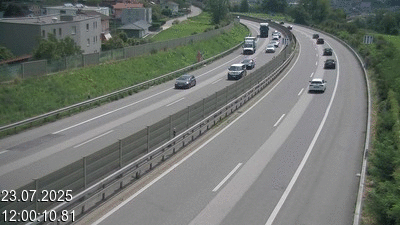 Caméra à hauteur de la station service de Coldrerio, avant Balerna. Vue orientée vers la frontière avec l'Italie se trouvant à 3 kilomètres.
