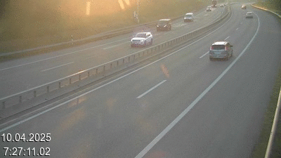 Webcam sur A2 en Suisse située après la sortie 52 Mendrisio. Vue orientée vers l'Italie