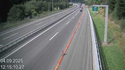 Webcam située à Quinto, avant Airolo et le Tunnel du Gothard. Vue orientée vers le nord