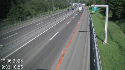 Webcam située à Quinto, avant Airolo et le Tunnel du Gothard. Vue orientée vers le nord
