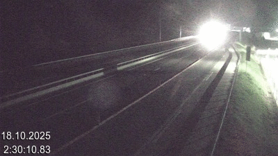 Webcam à 500 mètres de la station service San Gottardo Sud (Stalvedro) avant le tunnel du Gothard à Airolo sur l'autoroute A2 en Suisse en direction de Bâle