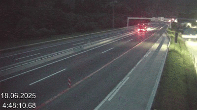 <h2>Webcam à 500 mètres de la station service San Gottardo Sud (Stalvedro) avant le tunnel du Gothard à Airolo sur l'autoroute A2 en Suisse en direction de Bâle</h2>