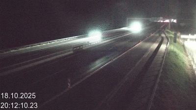 Webcam à 500 mètres de la station service San Gottardo Sud (Stalvedro) avant le tunnel du Gothard à Airolo sur l'autoroute A2 en Suisse en direction de Bâle