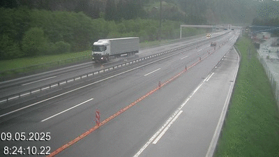 Webcam à 500 mètres de la station service San Gottardo Sud (Stalvedro) avant le tunnel du Gothard à Airolo sur l'autoroute A2 en Suisse en direction de Bâle