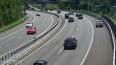 Webcam sur l'A2 en Suisse au sud de Lugano, à l'entrée du tunnel San Salvatore (Galleria Grancia). Vue orientée vers Como et Milan