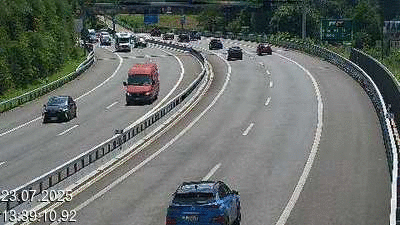 Webcam sur l'A2 en Suisse au sud de Lugano, à l'entrée du tunnel San Salvatore (Galleria Grancia). Vue orientée vers Como et Milan
