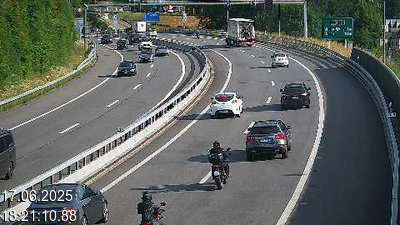 Webcam sur l'A2 en Suisse au sud de Lugano, à l'entrée du tunnel San Salvatore (Galleria Grancia). Vue orientée vers Como et Milan