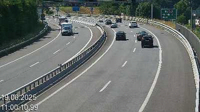 <h2>Webcam sur l'A2 en Suisse au sud de Lugano, à l'entrée du tunnel San Salvatore (Galleria Grancia). Vue orientée vers Como et Milan</h2>