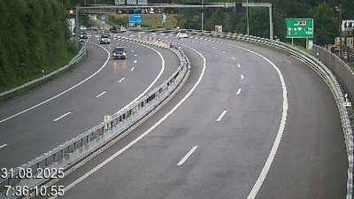 <h2>Webcam sur l'A2 en Suisse au sud de Lugano, à l'entrée du tunnel San Salvatore (Galleria Grancia). Vue orientée vers Como et Milan</h2>